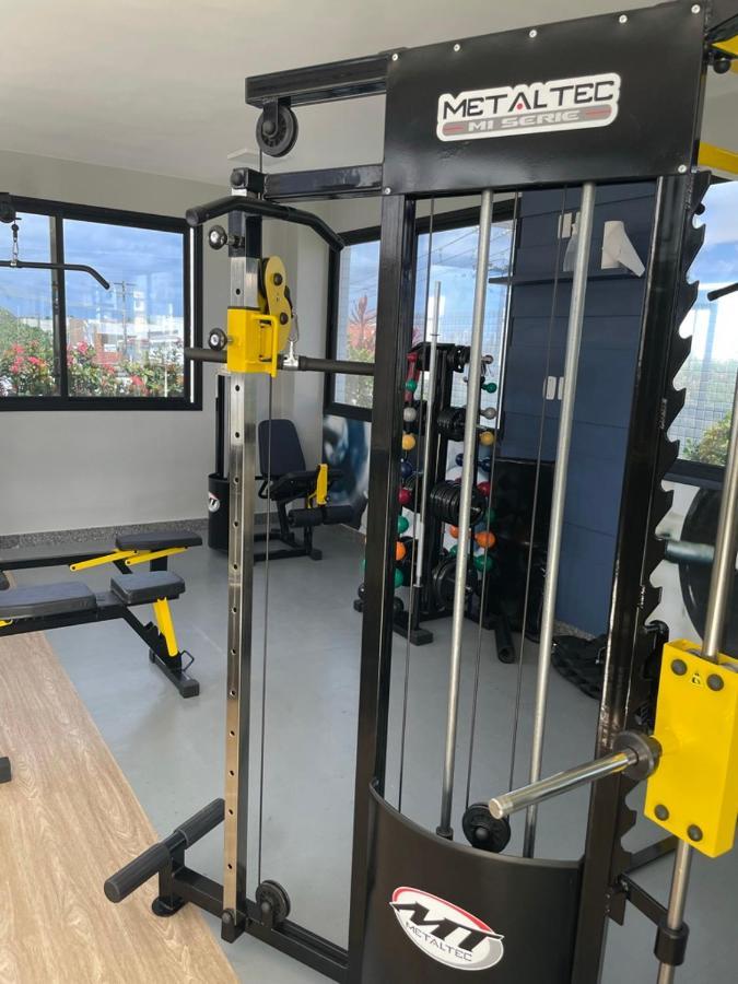 Ap Dos Sonhos!!! Otima Localizacao. Varanda Com Chuveiro Privativo. Apartamento