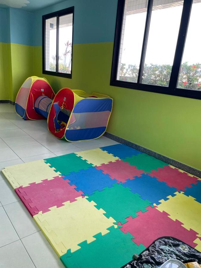 Ap Dos Sonhos!!! Otima Localizacao. Varanda Com Chuveiro Privativo. Apartamento