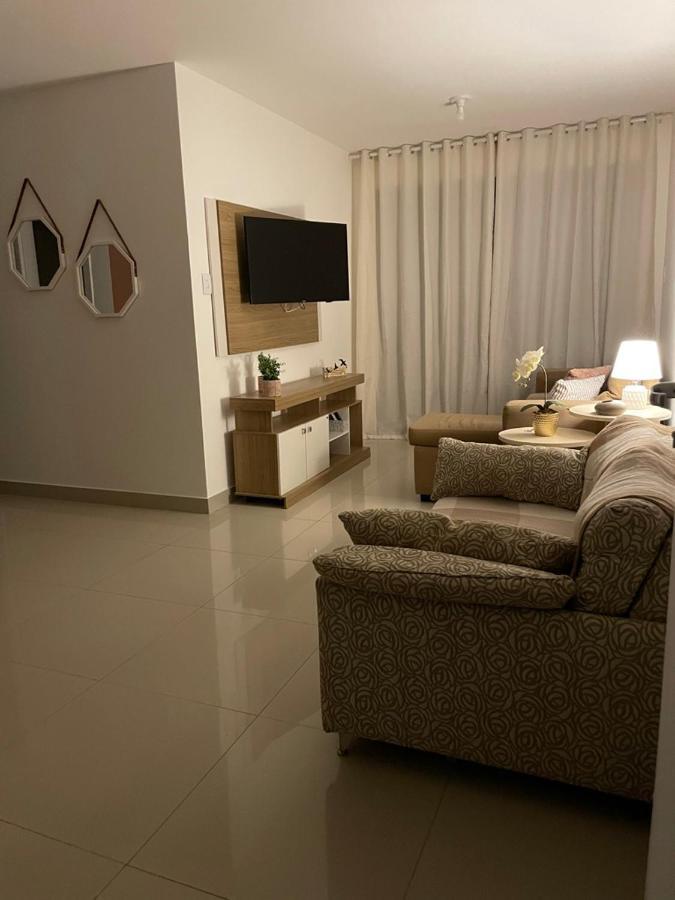 Ap Dos Sonhos!!! Otima Localizacao. Varanda Com Chuveiro Privativo. Apartamento